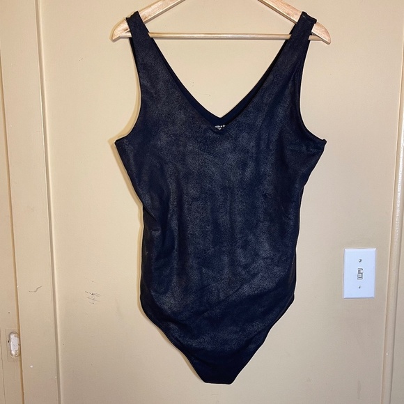 Abercrombie & Fitch Tops - Abercrombie & Fitch Black Sleeveless Top